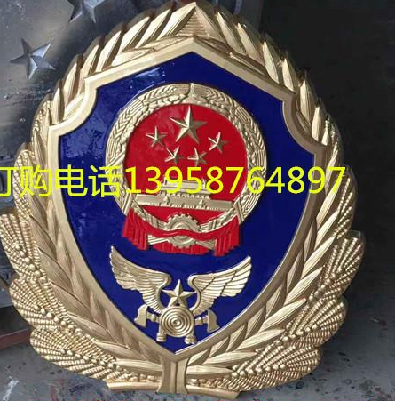空军徽的材料选择对其制作有何影响